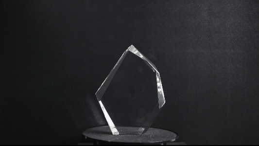 Famous Glass Mountain Award 30mm Thick